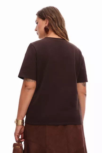 Футболка с принтом и рибаной