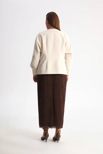 Жакет в стиле леди лайк с защипами