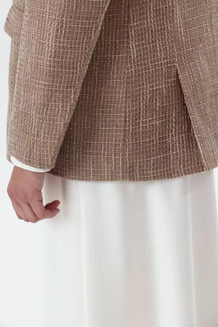 Жакет с двумя шлицами из твида