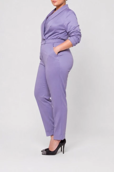 Комбинезон из смесовой вискозы с шалевым воротником – фото – Plus Size 50–64 – Моно-Стиль