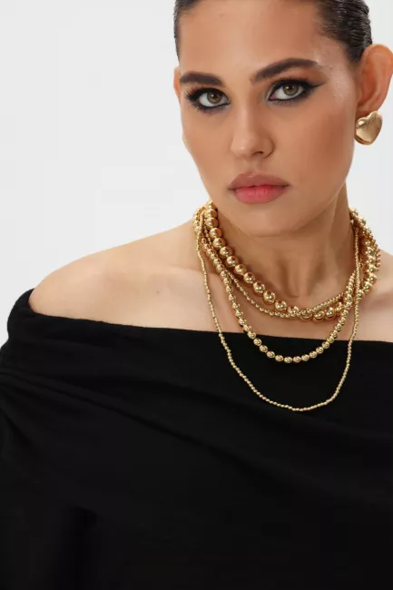 Лонгслив со спущенным плечом