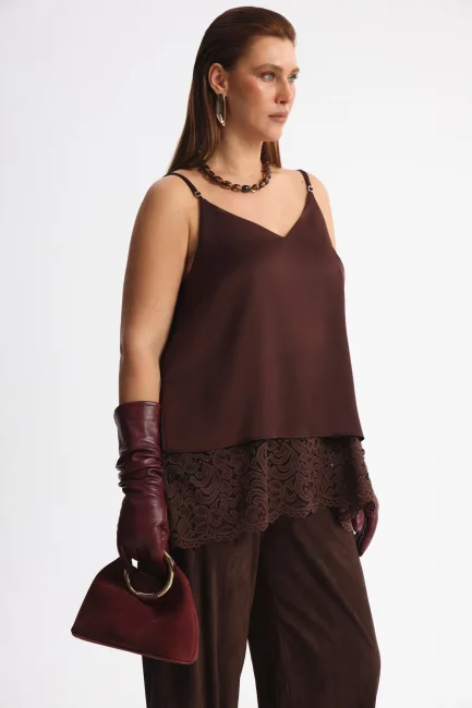 Топ из поливискозы с кружевом