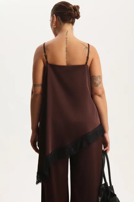 Туника с кружевом и тонкими лямками