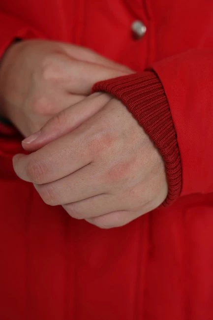 Пуховик с натуральным наполнителем длиной макси