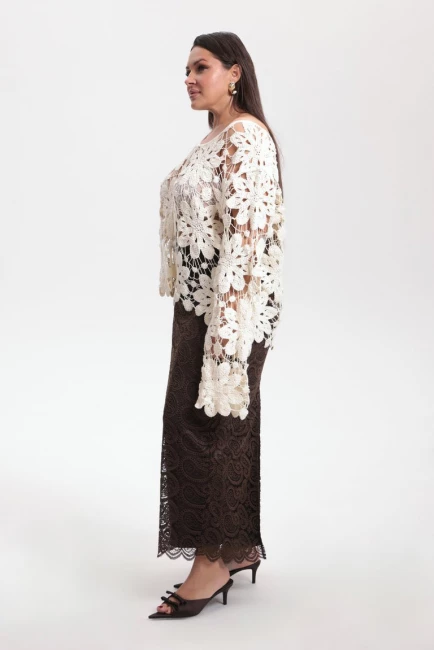 Кардиган кроше с вязкой цветы – фото – Plus Size 50–64 – Моно-Стиль