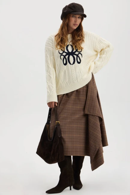 Юбка с драпировкой из костюмной ткани – фото – Plus Size 50–64 – Моно-Стиль