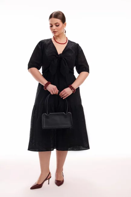 Платье из шитья с бантом и ярусной юбкой – фото – Plus Size 50–64 – Моно-Стиль