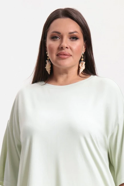 Футболка оверсайз мятного цвета – фото – Plus Size 50–64 – Моно-Стиль