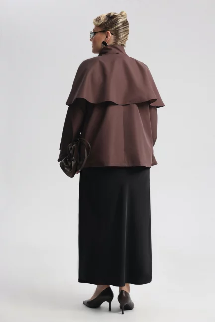 Укороченный тренч со съемной пелериной