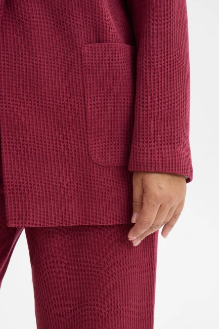Жакет из рельефной трикотажной ткани – фото – Plus Size 50–64 – Моно-Стиль