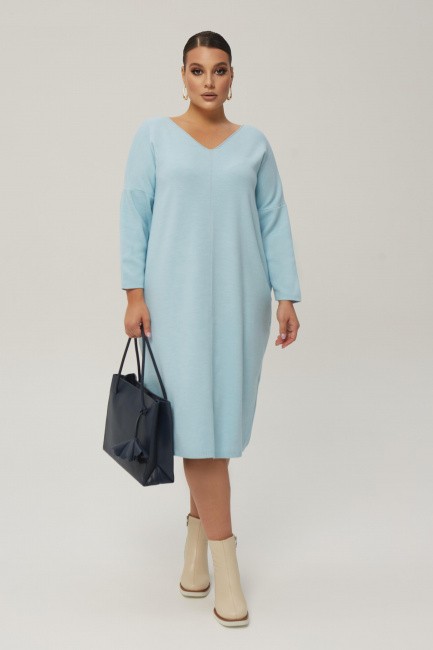 Голубое платье свитер оверсайз с треугольным вырезом заказать с доставкой