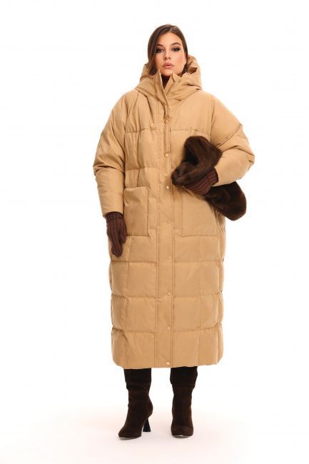 Пуховик с натуральным наполнителем и капюшоном
