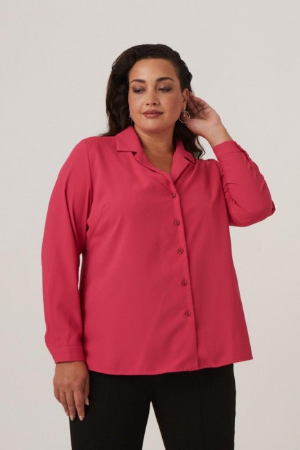 Розовая блузка из шелка