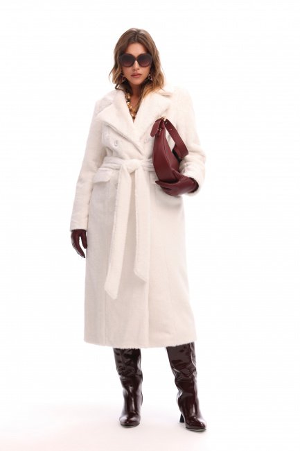 Шуба двубортная из экомеха с ворсом и поясом