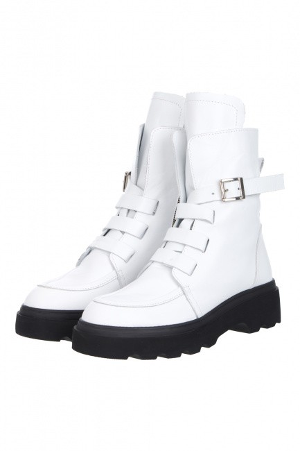 Белые кожаные ботинки с ремешком от Моно-Стиль