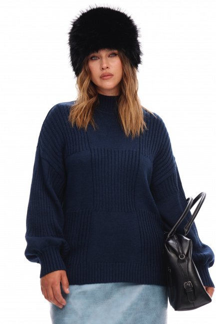 Синий джемпер с воротником стойка