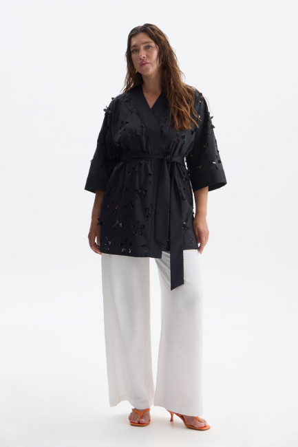 Брюки палаццо белого цвета с жатым эффектом – фото – Plus Size 50–64 – Моно-Стиль