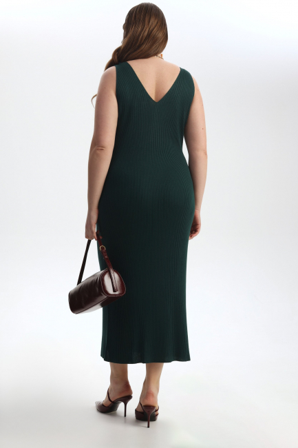 Вязаное платье майка