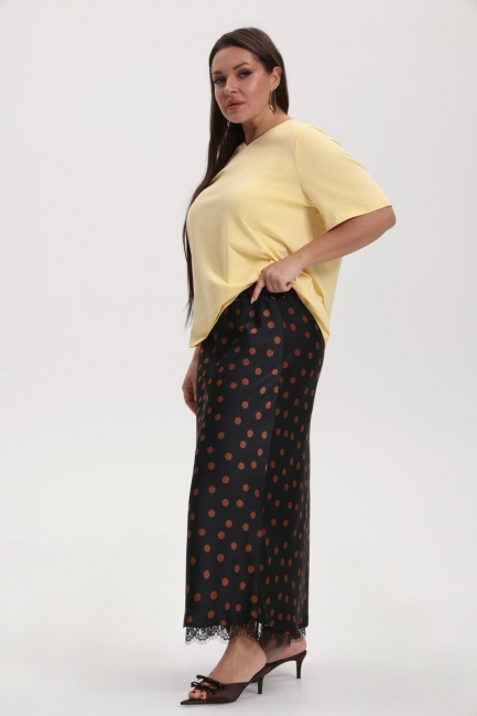 Футболка с треугольным вырезом – фото – Plus Size 50–64 – Моно-Стиль