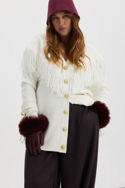 Кардиган с золотыми пуговицами и бахромой – фото – Plus Size 50–64 – Моно-Стиль
