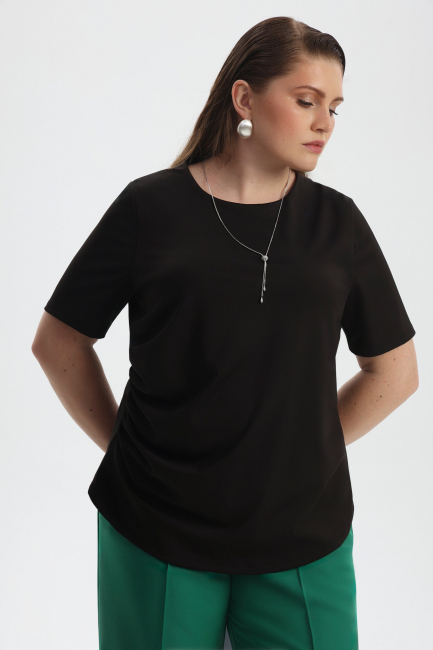 Футболка с декоративной драпировкой