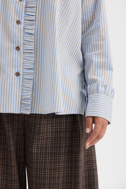Блузка с рюшками из хлопка – фото – Plus Size 50–64 – Моно-Стиль