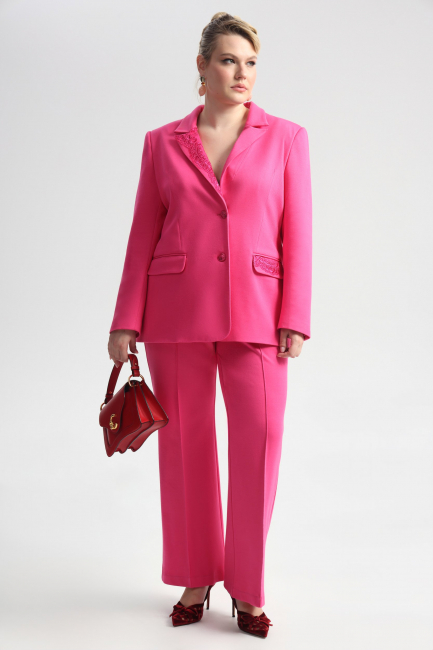 Жакет с двумя шлицами и отделкой кружевом