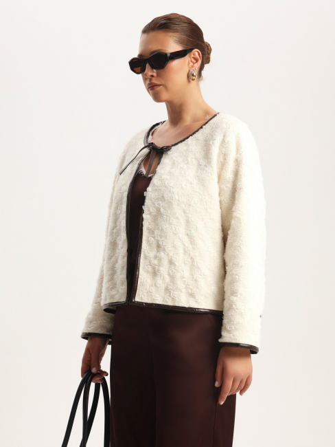 Жакет из фактурного трикотажа на завязке