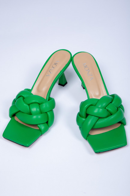 зеленые босоножки на каблуке