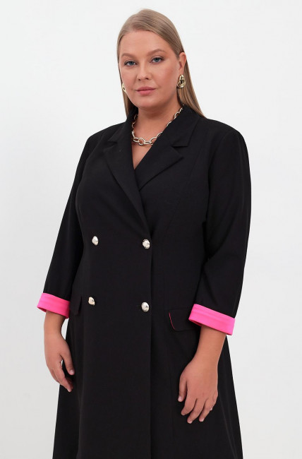 Черное двубортное платье пиджак на розовой шелковой подкладке