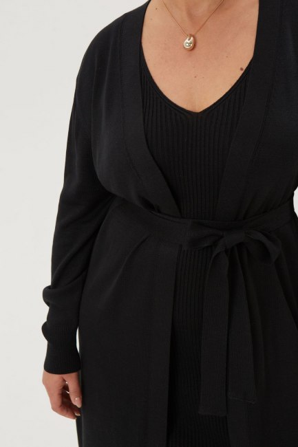 Черное вязаное платье майка лапша