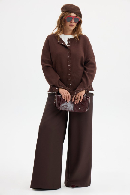 Кардиган на кнопках с акцентным рукавом – фото – Plus Size 50–64 – Моно-Стиль