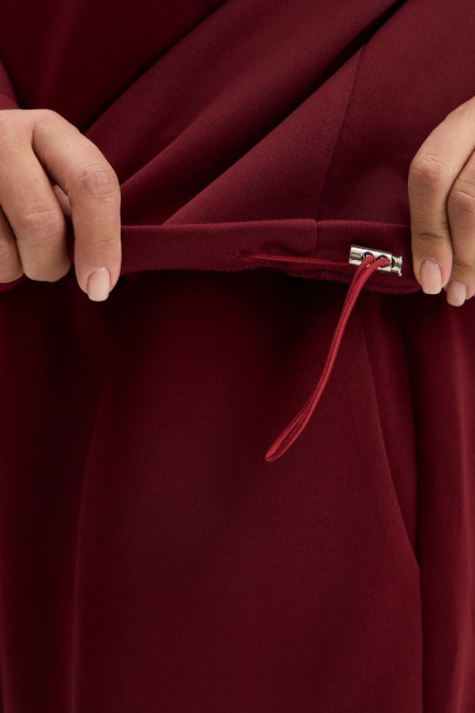 Свитшот с застежкой халф зип бордового цвета – фото – Plus Size 50–64 – Моно-Стиль