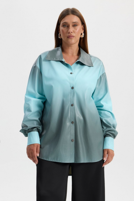 Куртка рубашка из экокожи с принтом деграде – фото – Plus Size 50–64 – Моно-Стиль