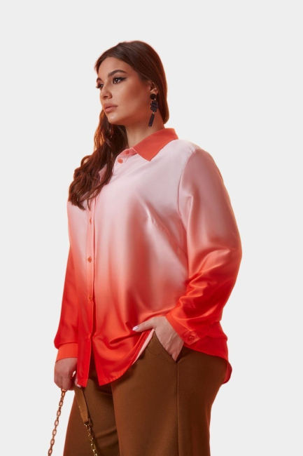 Шелковая рубашка с градиентом – фото – Plus Size 50–64 – Моно-Стиль