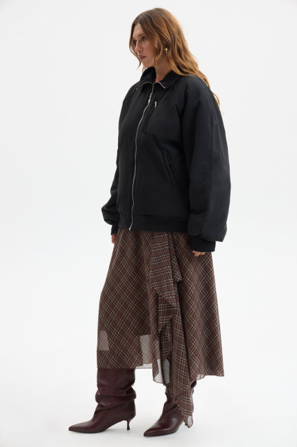 Куртка бомбер с принтом на спинке – фото – Plus Size 50–64 – Моно-Стиль