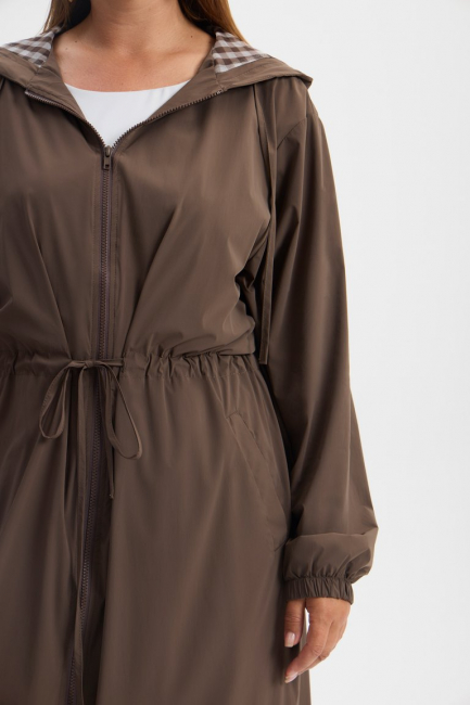 Плащ пыльник с капюшоном и подкладкой сетка – фото – Plus Size 50–64 – Моно-Стиль
