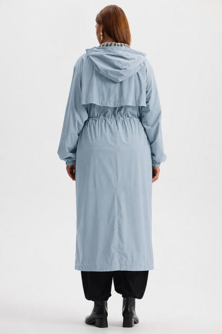 Плащ пыльник голубого цвета – фото – Plus Size 50–64 – Моно-Стиль