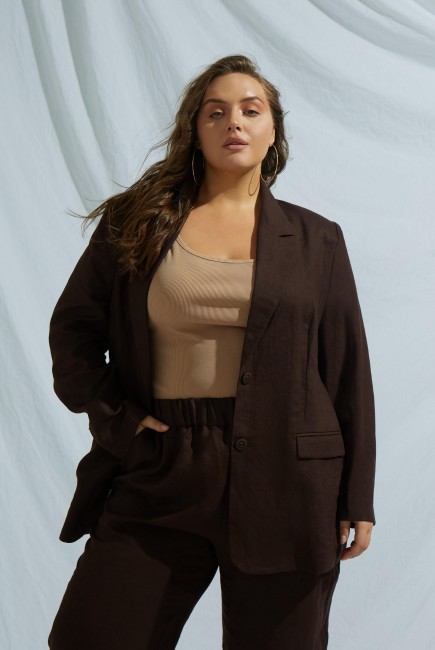 Однобортный пиджак из смесового льна купить в магазине женской одежды больших размеров