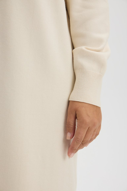Платье-свитер длинны миди – фото – Plus Size 50–64 – Моно-Стиль