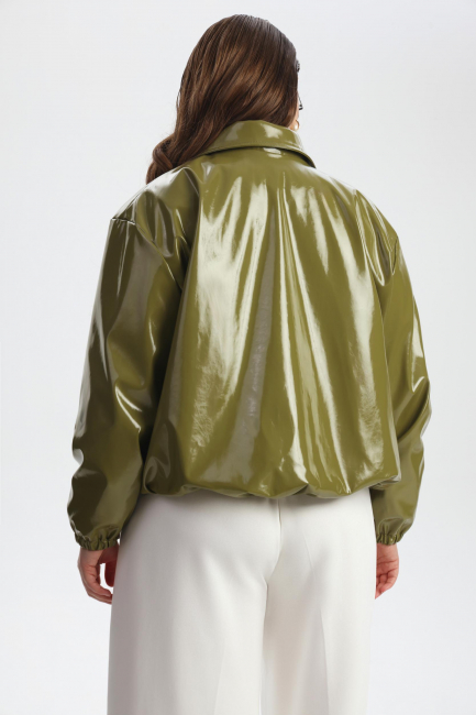 Бомбер с кулиской из лаковой экокожи