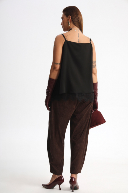 Топ с асимметричным низом и кружевом