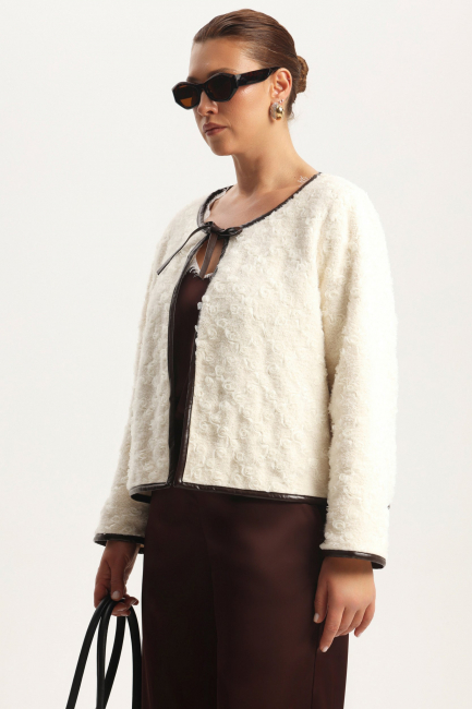 Жакет из фактурного трикотажа на завязке