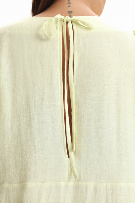 Платье изо льна желтого цвета