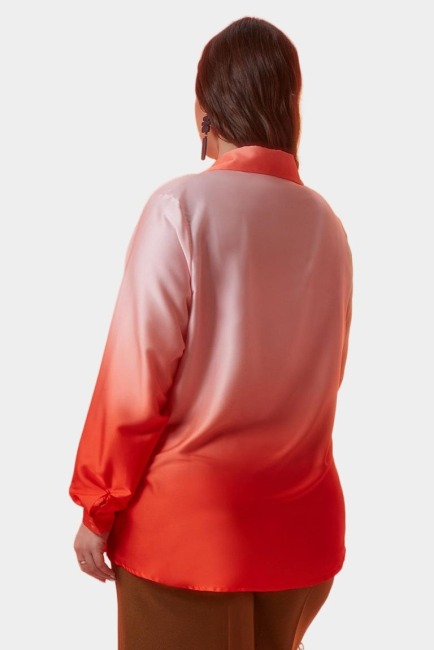 Шелковая рубашка с градиентом – фото – Plus Size 50–64 – Моно-Стиль