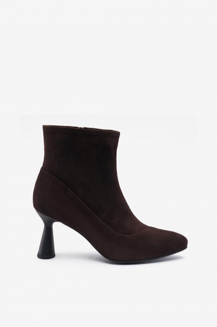 Ботильоны из замши с острым мысом