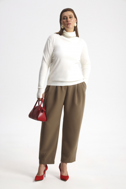 Бадлон с разрезом на горловине