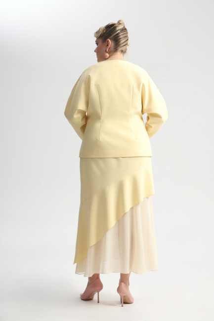 Жакет леди лайк с объемным рукавом