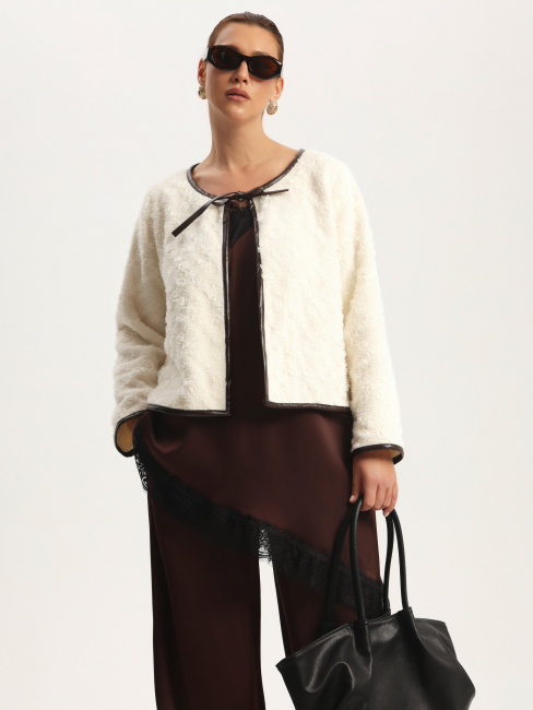 Жакет из фактурного трикотажа на завязке