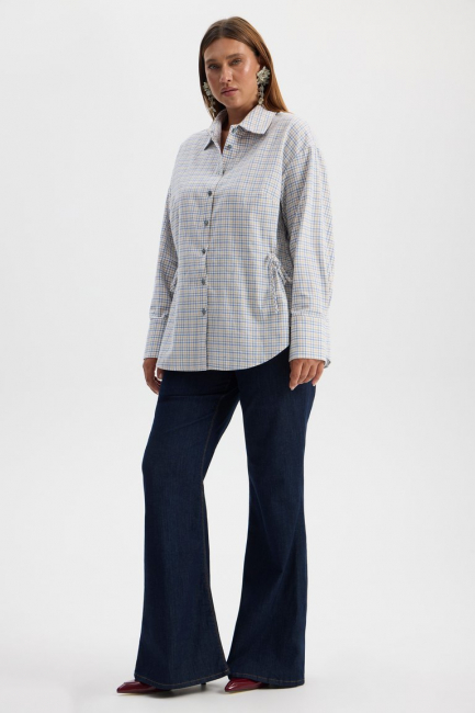 Джинсы буткат темно-синего цвета – фото – Plus Size 50–64 – Моно-Стиль